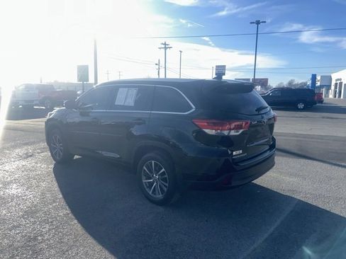 Used 2017 Toyota Highlander XLE image 10