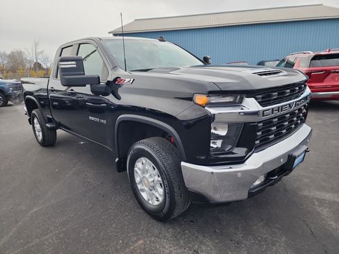 Used 2021 Chevrolet Silverado 2500 LT w/ All Star Edition image 2