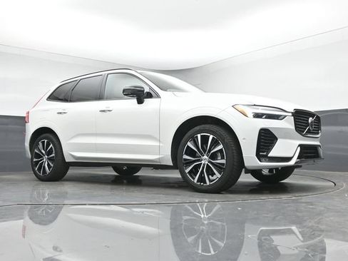 Used 2024 Volvo XC60 B5 Ultimate w/ Protection Package Premier AWD/4WD image 38