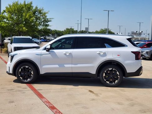 New 2026 Kia Sorento S FWD image 3