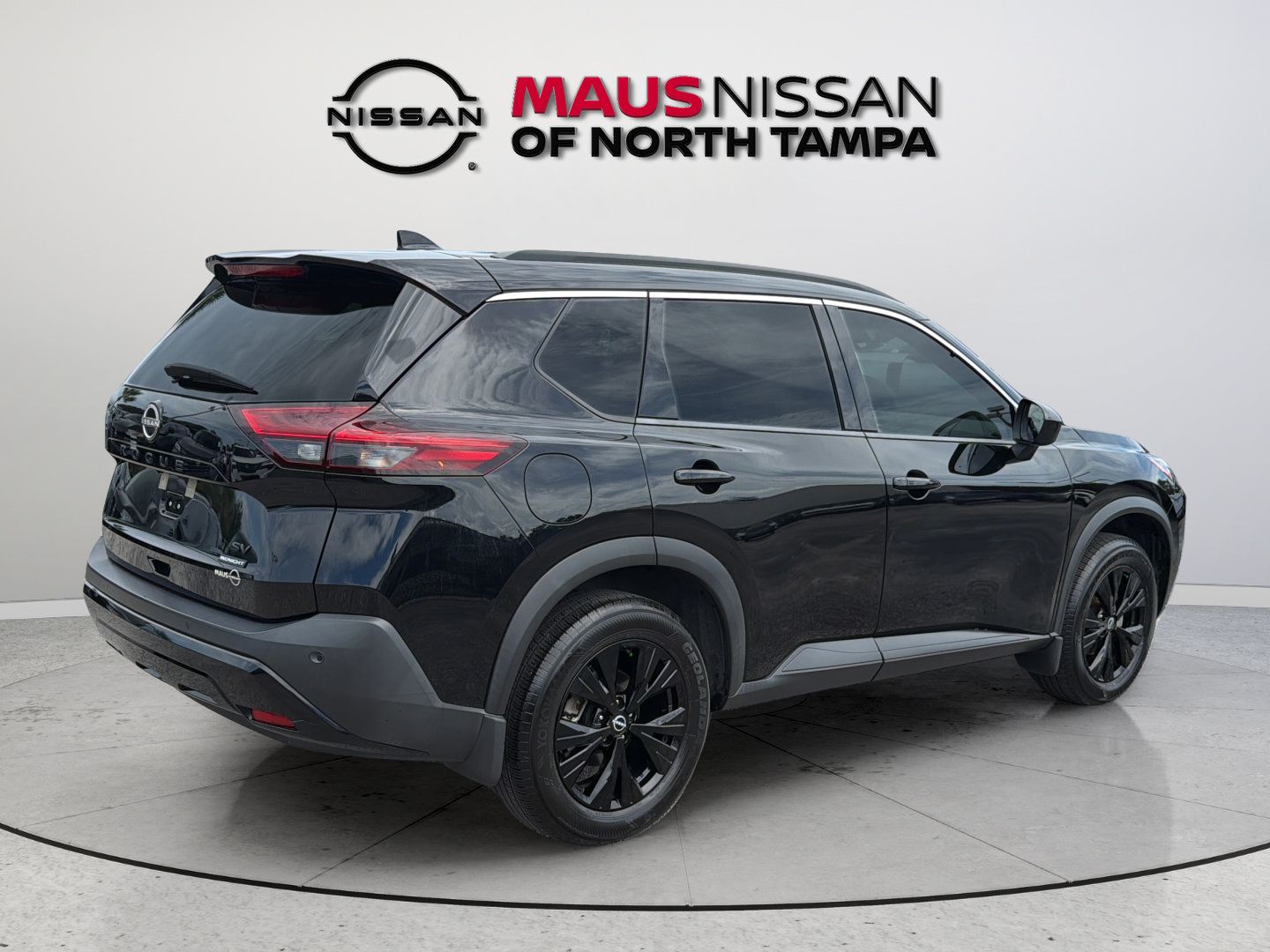 Used 2023 Nissan Rogue SV w/ SV Premium B Package FWD image 12