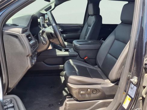 Used 2024 Chevrolet Tahoe LT w/ LT Signature Package RWD image 9