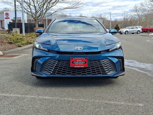 Certified 2025 Toyota Camry SE w/ Convenience Package image 2