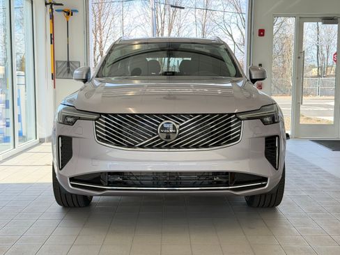 New 2026 Volvo XC90 B5 Plus w/ Protection Package Premier AWD/4WD image 3
