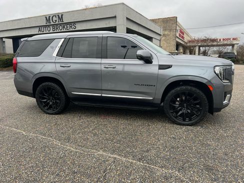 Used 2022 GMC Yukon SLT w/ SLT Premium Package image 29