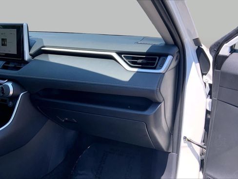 Used 2024 Toyota RAV4 XLE w/ Convenience Package FWD image 19