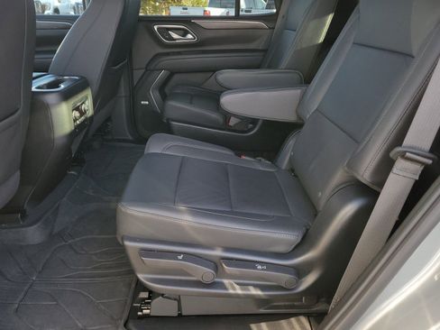 Used 2024 Chevrolet Tahoe Z71 w/ Luxury Package image 8