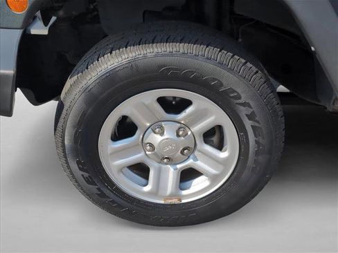 Used 2016 Jeep Wrangler Sport w/ Connectivity Group image 24