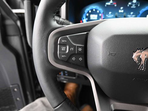 New 2025 Ford Bronco Badlands image 28