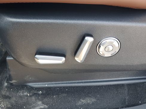 New 2026 Lincoln Navigator Reserve image 13