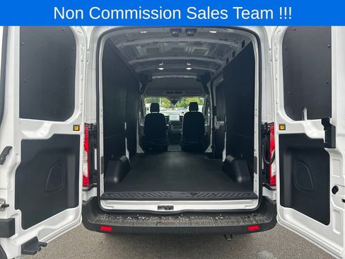 New 2025 Ford Transit 250 148 Medium Roof RWD image 31