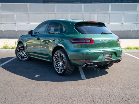 Used 2016 Porsche Macan Turbo AWD/4WD image 3