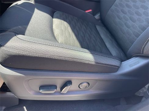 New 2025 Nissan Pathfinder SV w/ SV Premium Package image 12