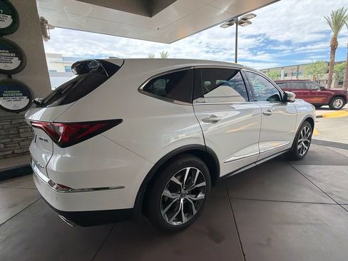 Used 2023 Acura MDX SH-AWD w/ Technology Package image 3