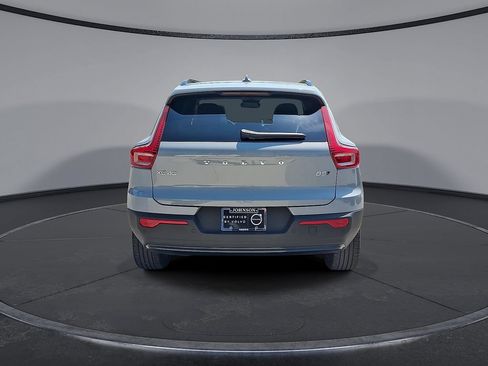 Certified 2026 Volvo XC40 B5 Plus AWD/4WD image 29