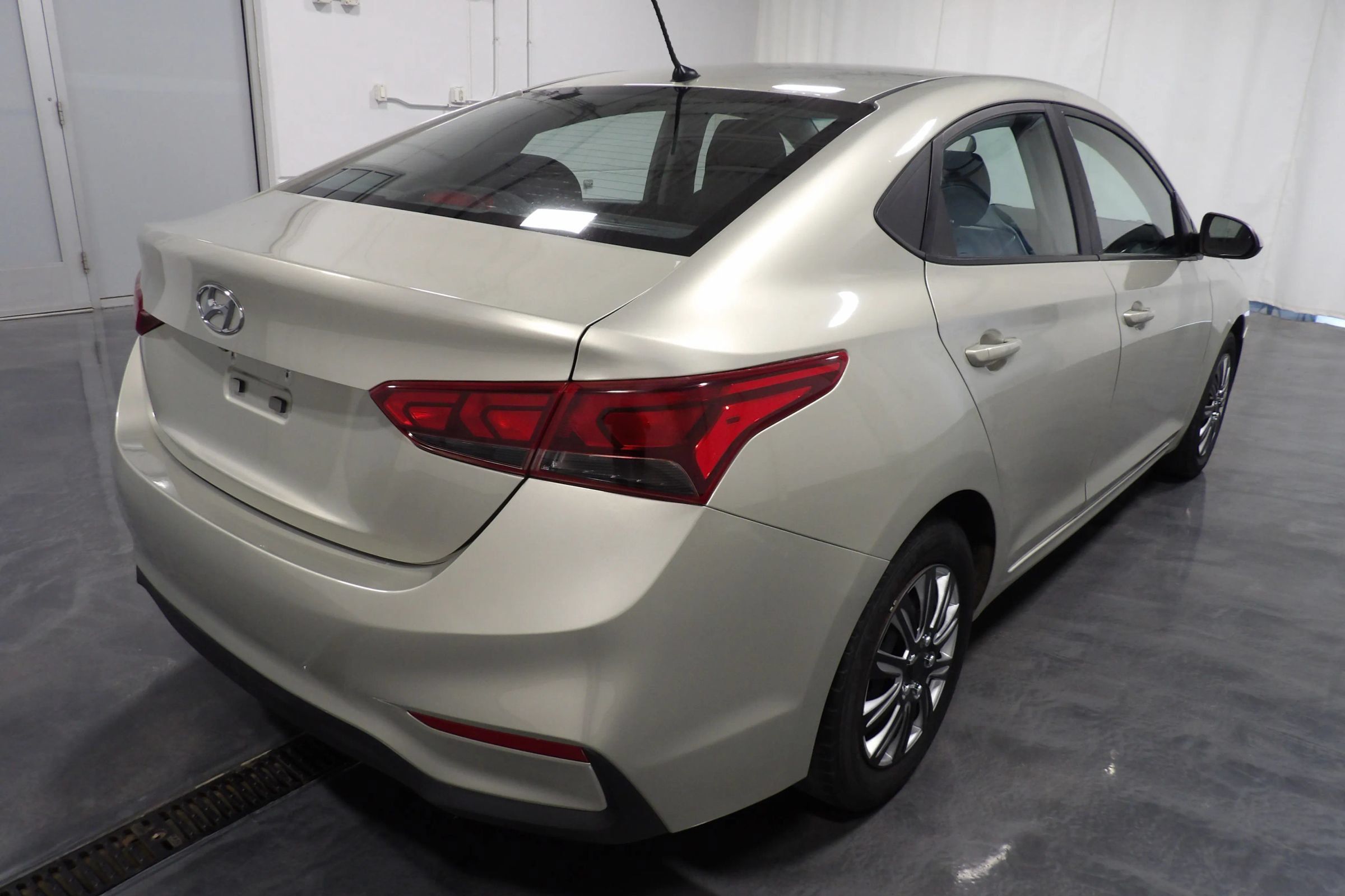 Used 2018 Hyundai Accent SE FWD image 4