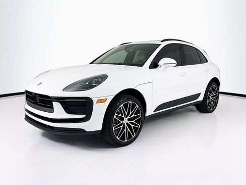 New 2026 Porsche Macan AWD/4WD image 1