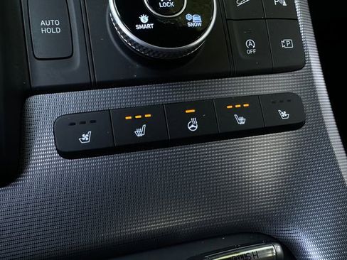 Used 2023 Hyundai Palisade Calligraphy image 32