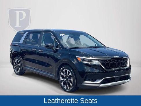 Used 2024 Kia Carnival EX FWD image 2
