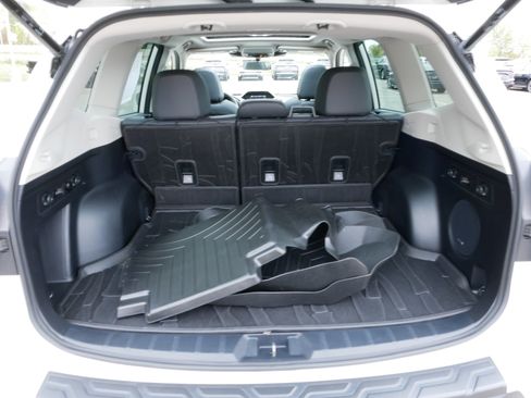 Used 2022 Subaru Forester Touring image 27