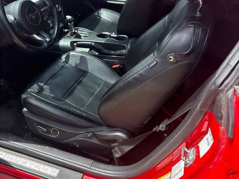 Used 2017 Ford Mustang Premium RWD image 8