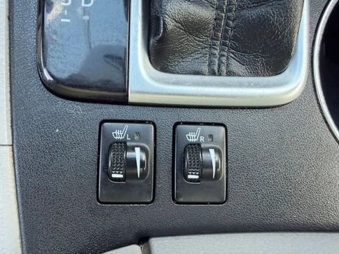 Used 2015 Toyota Highlander XLE AWD/4WD image 30
