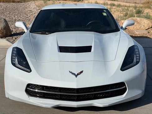 Used 2019 Chevrolet Corvette Stingray Coupe w/ 1LT image 3