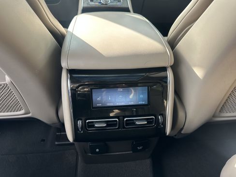 Certified 2022 Lincoln Aviator Reserve w/ Equipment Group 201A image 12