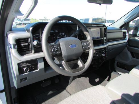 Used 2025 Ford F350 XLT image 21