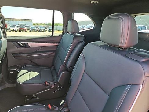 New 2026 Buick Enclave Preferred image 12