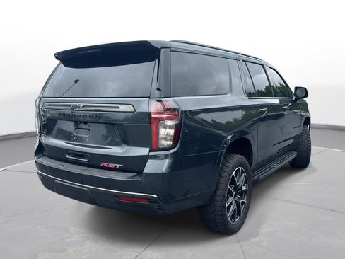 Used 2022 Chevrolet Suburban RST w/ Luxury Package AWD/4WD image 6