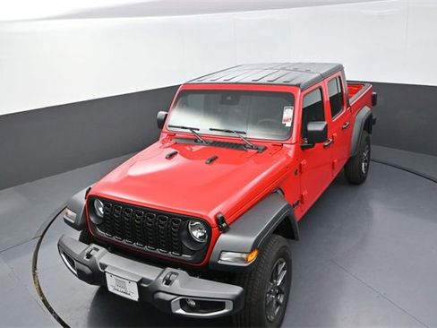 New 2025 Jeep Gladiator Sport image 11