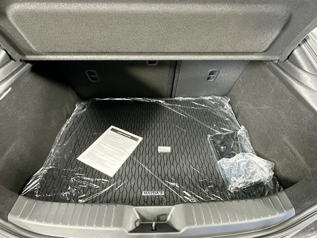 New 2026 MAZDA MAZDA3 Hatchback w/Premium Plus Pkg AWD/4WD image 33