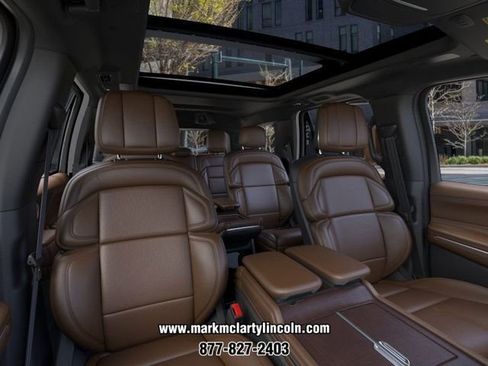 New 2026 Lincoln Navigator Reserve AWD/4WD image 10