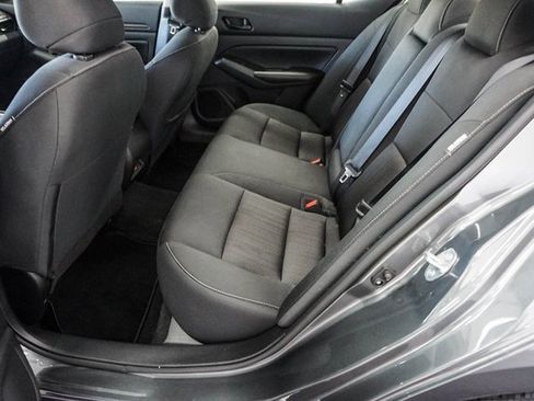 Used 2024 Nissan Altima 2.5 SV image 15