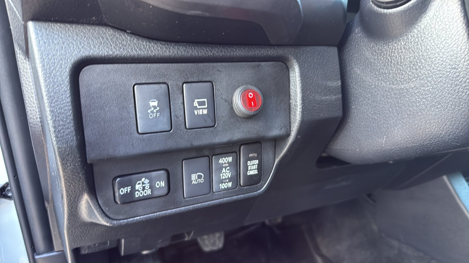 Used 2020 Toyota Tacoma TRD Off-Road w/ TRD Premium Off Road Package AWD/4WD image 17