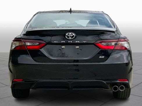 Used 2024 Toyota Camry SE FWD image 5