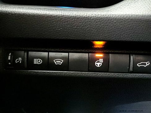 Used 2025 Toyota RAV4 XSE w/ Weather Package AWD/4WD image 33
