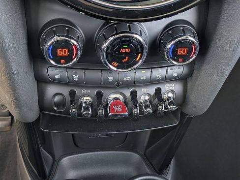 Used 2022 MINI Cooper S w/ Premium Package image 31