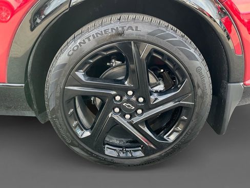 Used 2025 Chevrolet Equinox EV RS w/ LPO, Trailering Package image 8