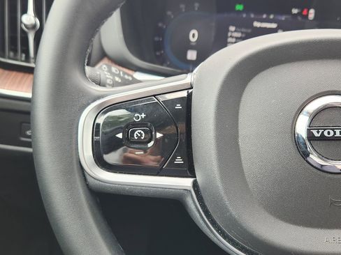 Used 2023 Volvo XC60 T8 Plus AWD/4WD image 17