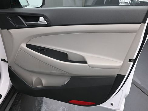 Used 2018 Hyundai Tucson SEL w/ Cargo Package image 28