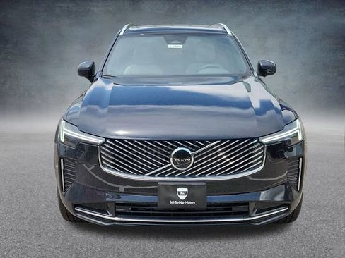 New 2026 Volvo XC90 B5 Plus image 2