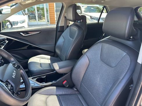 Used 2023 Kia Niro Wave w/ Wave Preserve Package FWD image 26