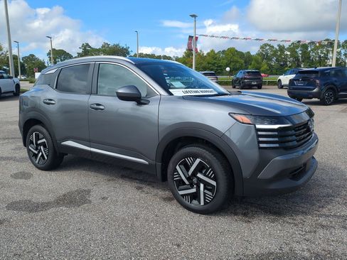 New 2025 Nissan Kicks SV w/ SV Premium Package image 3