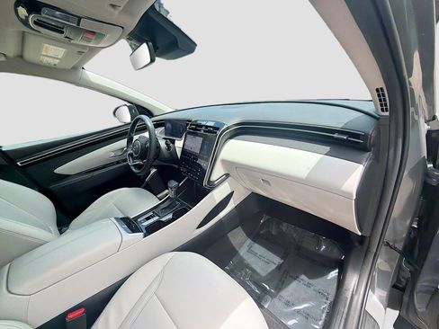 Certified 2024 Hyundai Tucson SEL w/ Convenience Package FWD image 30