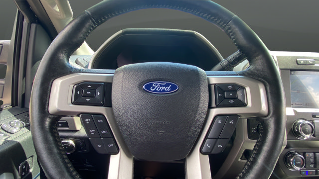 Used 2019 Ford F250 Lariat w/ Lariat Ultimate Package AWD/4WD image 16