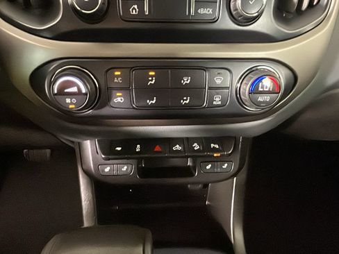 Used 2019 Chevrolet Colorado Z71 AWD/4WD image 26