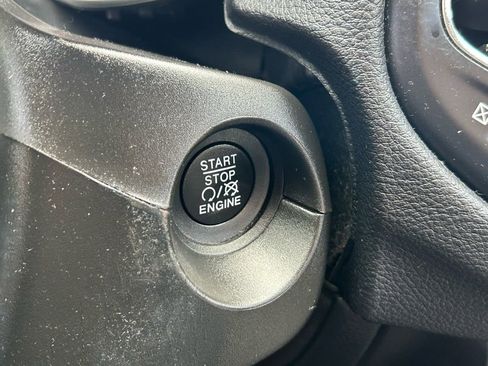 Used 2019 Jeep Compass Latitude image 42