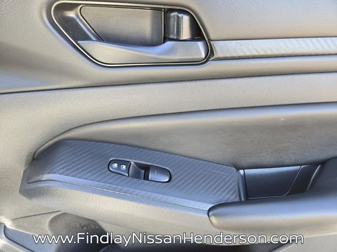 Used 2025 Nissan Altima 2.5 S FWD image 17